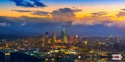 中国极有可能在等，把三大主要问题解决了，再彻底解决台湾问题