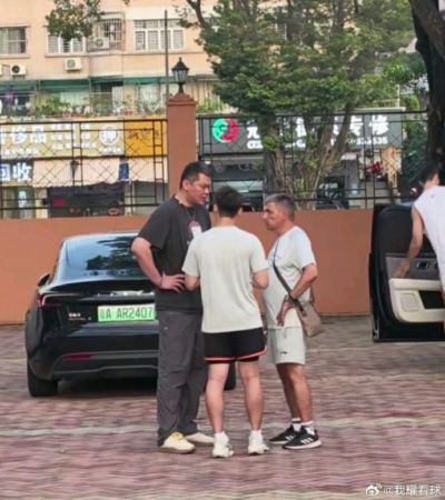 博主：朱芳雨今日回到宏远俱乐部 与新外教团队交流&完成交接工作
