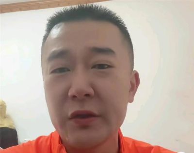 9.20日：赛季踢到尾声，更衣室里最烫手的东西，往往不是球衣，是合同表