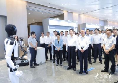 山东省委书记省长在青岛的密集行程