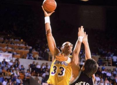 25000分10000篮板5000助攻有多难？NBA仅4人，詹姆斯数据最夸张