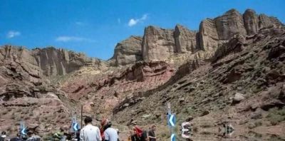 新疆地下烧了129年的火，灭掉后，却挖出了一个更大的"秘密"