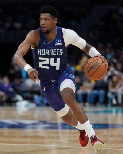 都说你是数据刷子，如今场均20+5，打成联盟第一，还拿到2亿肥约