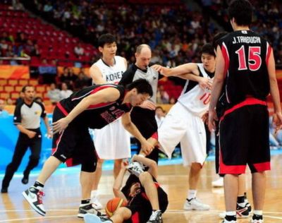 李贤重26分14篮板韩国77比51碾压伊朗进决赛！世预赛双杀中国后他将赴开拓者赴训练营
