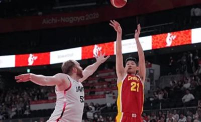 男篮70-79伊朗1喜3忧！防守+三分全崩，王俊杰彻底迷失！