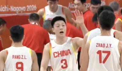 无缘奖牌！中国男篮70-79不敌伊朗，赛后球员评价：2人满分，9人非常糟糕