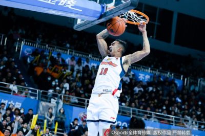记者：前广东外援特雷维林·奎因将加盟俄罗斯联赛球队库班火车头