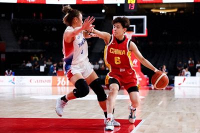 全队6人上双！杨舒予21+7 中国女篮65分血洗泰国拿下亚运开门红