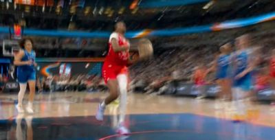 燃起来了！马隆加接里斯分球上演暴扣 WNBA全明星四年来首扣