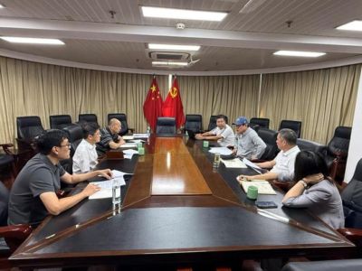 浙江省体育局领导会见范志毅团队,就足球青训工作开展交流