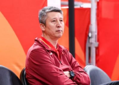 从教练到球员全部写总结!郭士强表示,下个窗口期还是他带队