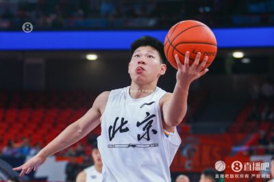 今年3月已前往澳大利亚联赛打球 记者：孙亚辉将与北京队续约2年
