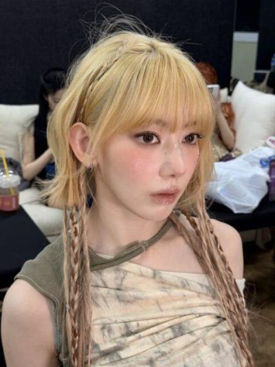 被批"太暴露"后,她穿三件内衣登台,网友笑疯