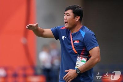 韩媒：朝鲜女足主帅拒绝与韩国握手，提及朝韩南北之战称这很奇怪