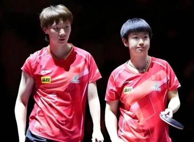 国乒亚运会首败!王曼昱真的打不过朱雨玲吗?谁注意孙颖莎霸气表态!