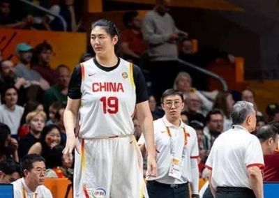 中国女篮110-41印尼，两连胜晋级8强，印尼主教练赛后这番表态出人意料， 彻底被打服了