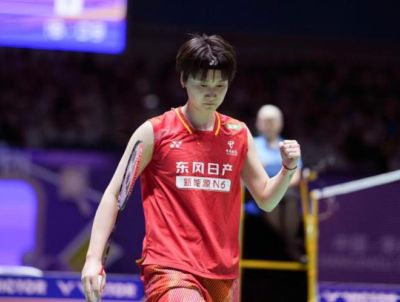 亚运会：复仇战一锤定音！陈雨菲2-1李美妙，国羽首秀横扫泰国