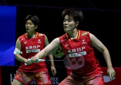 亚运会：世界第1降维打击！刘圣书/谭宁2-0霸气横扫，国羽夺赛点