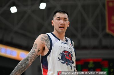 山东男篮官宣：球队与陶汉林、高诗岩、陈培东完成续约