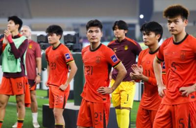 晚上7点半！国足虐菜战，多名年轻人上位，18岁小将或替换王钰栋