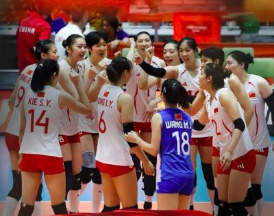 日本观众为中国女排鼓掌！日本队崩溃：48年无冠 5进决赛全输中国队