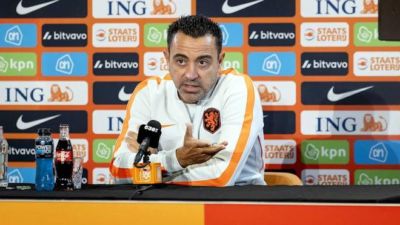 因举办科曼妻子追悼会，荷兰队调整对德备战安排