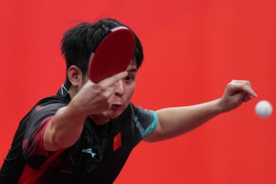 中国男女乒挺进团体赛4强 林诗栋爆冷负泰国小将