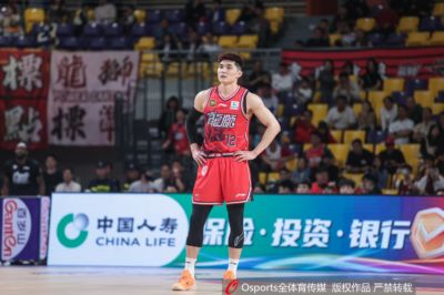 媒体人：李祥波出身于NBL联赛如今以国手之姿重返NBL也算一段佳话