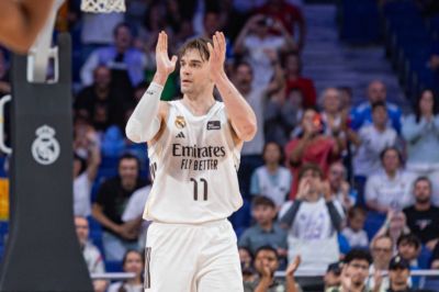 重返NBA？骑士在争取詹姆斯的同时 还有意2015年5号秀海佐尼亚