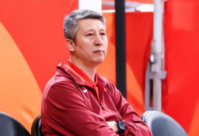 墙倒众人推？中国男篮再遭“补刀” 球迷：全由郭士强背锅，不客观