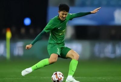 U23国足在后腰位置没有这位强援还真不行，曾破格进过邵佳一国足