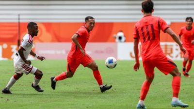 亚运会男足中国0-0战平阿联酋 小组第一出线