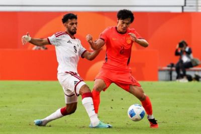 中国男足半场0-0阿联酋 朝鲜2-1伊朗 照此比分国足将小组头名出线