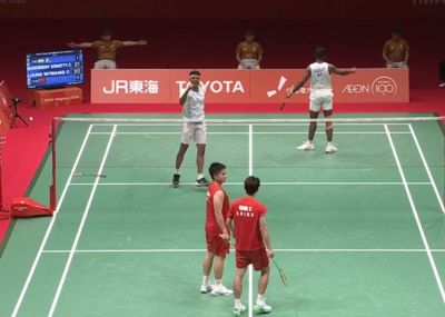 一局半都在梦游！梁伟铿/王昶0-2被横扫，印度1-1追平中国男团！