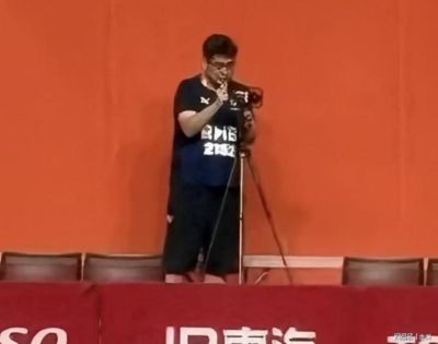 亚运会官方没信号！央视无奈用手机直播国乒比赛 3台手机3个机位