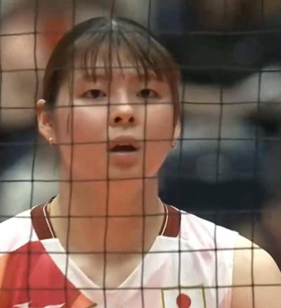 中日女排决赛18:20开战，日本主教练赛前放出豪言，中国苦战五局暴露隐患，争冠悬念拉满