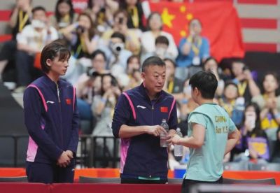国乒男女队均与日本争冠！排兵布阵引关注，王曼昱蒯曼先打女双