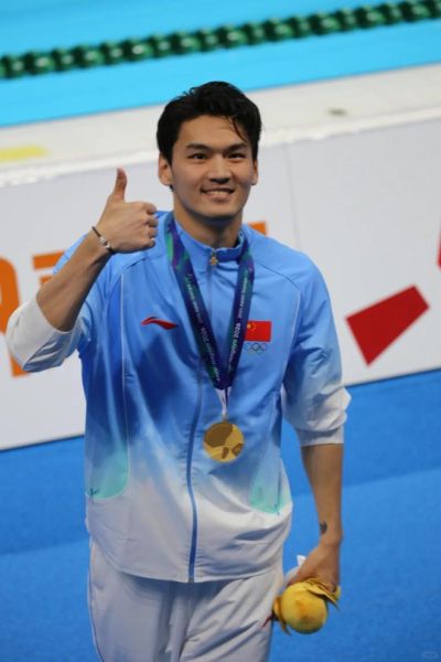 男女4x100混合接力夺冠，徐嘉余15金加冕中国亚运第一人