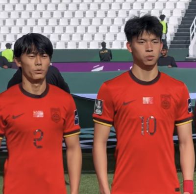 王钰栋3场亚运0球0助！身背2黄无缘8强，国足变阵，首发前锋3选1