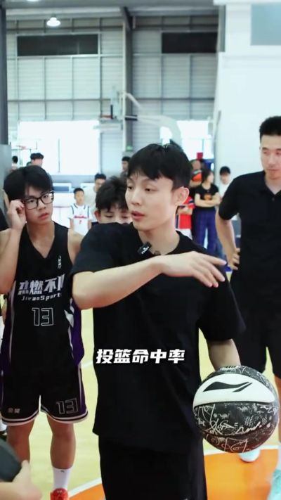 投篮准度怎么提升？徐杰：要用心感受 不要跑龙套一样去接球就投