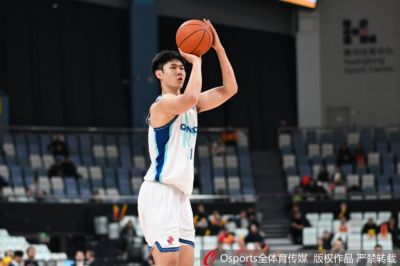 媒体人：赵嘉义近年表现下滑 同位置竞争不小 长远看放人影响不大