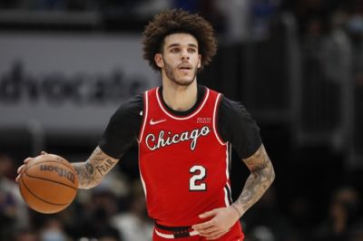 朗佐·鲍尔辟谣退役传闻：这对我可是大新闻 我还在等NBA球队召唤