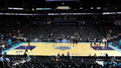 27岁才打上NBA,落选控卫穿黄蜂3号打了95场