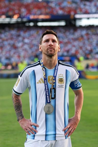 希望梅西再战世界杯吗？ESPN街访：希望他继续，直到双腿无法支撑