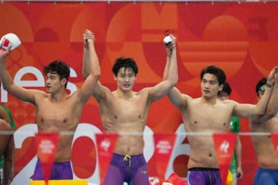 亚运4连冠！中国卫冕男子4x100混接金牌 徐嘉余潘展乐加冕3金王