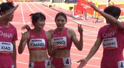 最后一棒连超两人！中国队小组头名晋级混合4×400接力决赛