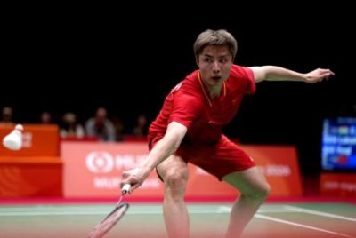 亚运会：复仇战完胜世界第一！石宇奇2-0乔纳坦，国羽决赛开门红