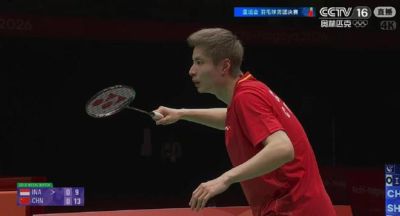 先下一城！石宇奇2-0击败乔纳坦，国羽男团1-0领先印尼