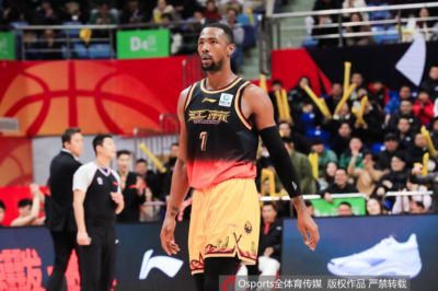 媒体人：北控男篮已经与大外援哈里·贾尔斯完成签约