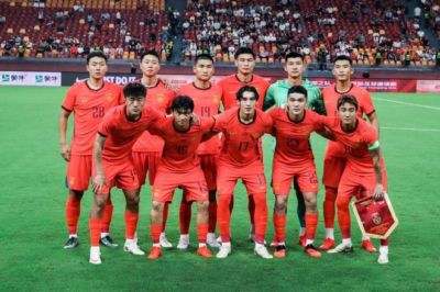 国足半场0-0马尔代夫：2次禁区倒地未获点！韦世豪造险 对手0射门